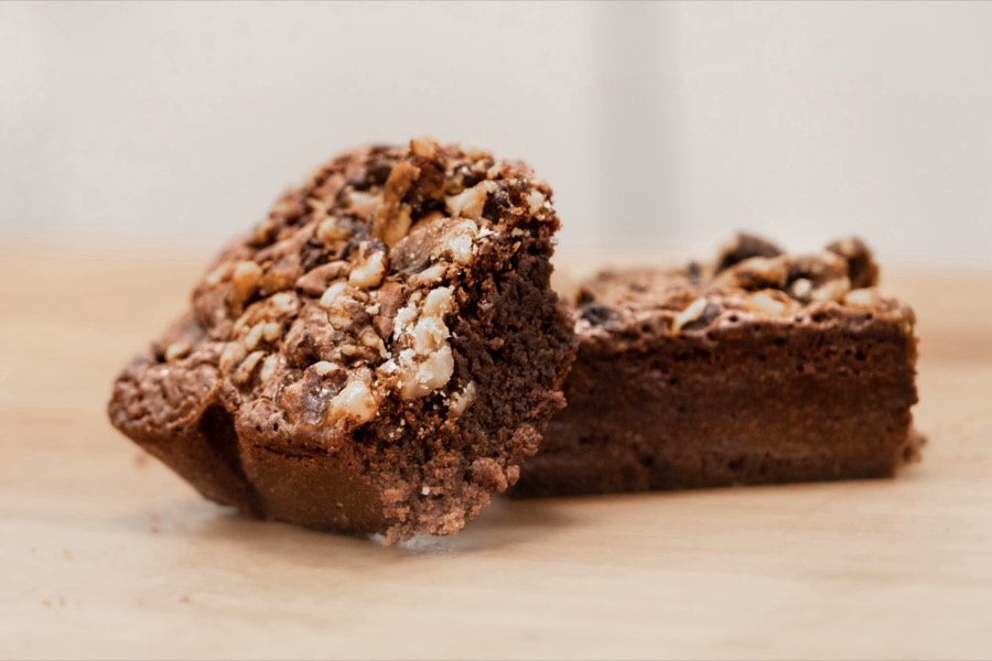 Parts de brownie chocolat et courgette